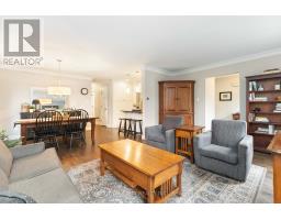 1450 STONEYBROOK CRESCENT - 8