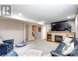 9 AILEEN DRIVE - 17