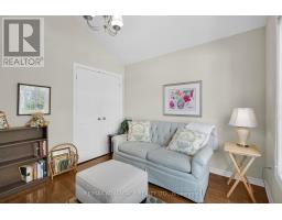 42 - 1502 WARBLER WOODS WALK - 22