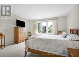 42 - 1502 WARBLER WOODS WALK - 24