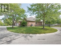 42 - 1502 WARBLER WOODS WALK - 3
