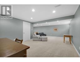 42 - 1502 WARBLER WOODS WALK - 32
