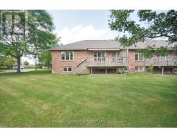 42 - 1502 WARBLER WOODS WALK - 39