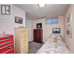 396 DUNVEGAN DRIVE - 42