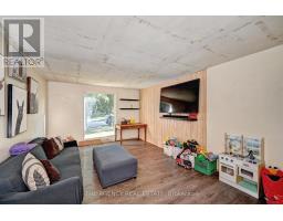 396 DUNVEGAN DRIVE - 9