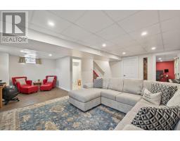 10 RICKWOOD PLACE - 31
