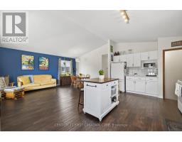10 RICKWOOD PLACE - 8