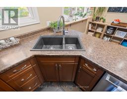 1284 WAYNE ROAD - 15