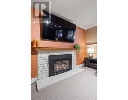 1284 WAYNE ROAD - 32