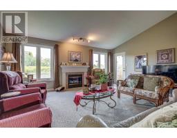 22 - 87 DONKER DRIVE - 14