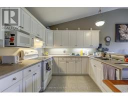 22 - 87 DONKER DRIVE - 16