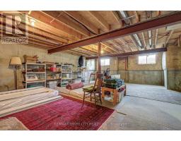 22 - 87 DONKER DRIVE - 33