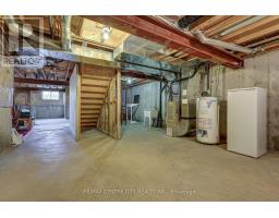 22 - 87 DONKER DRIVE - 34