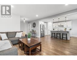 146 GILMOUR DRIVE - 11