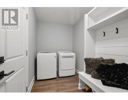 146 GILMOUR DRIVE - 14
