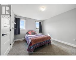 146 GILMOUR DRIVE - 24