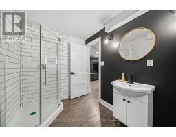 146 GILMOUR DRIVE - 30