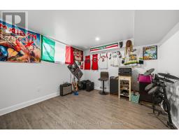 146 GILMOUR DRIVE - 31