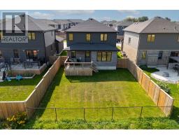 146 GILMOUR DRIVE - 34