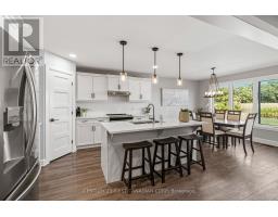 146 GILMOUR DRIVE - 7