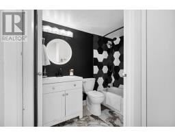 1204 - 1105 JALNA BOULEVARD - 30