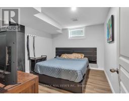 21 CHAMBERLAIN AVENUE - 25