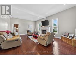160 CATHERINE STREET - 5
