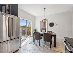 3 - 727 APRICOT DRIVE - 14