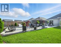 28 WEIR CRESCENT - 42