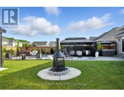 28 WEIR CRESCENT - 46