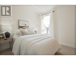 1118 TRAFALGAR STREET - 11
