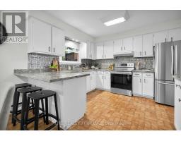 31 MCTAGGART CRESCENT - 14