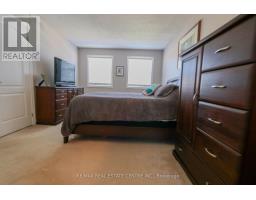 119 HUME DRIVE - 18