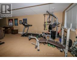 119 HUME DRIVE - 25