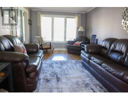 119 HUME DRIVE - 4