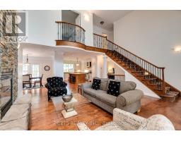 23 MACTAVESH CRESCENT - 10