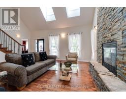 23 MACTAVESH CRESCENT - 12