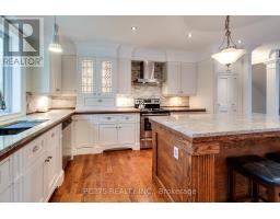 23 MACTAVESH CRESCENT - 18