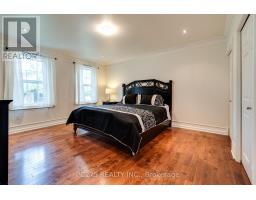23 MACTAVESH CRESCENT - 21