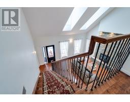 23 MACTAVESH CRESCENT - 27