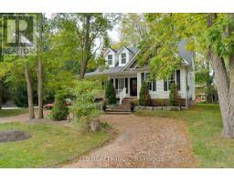 23 MACTAVESH CRESCENT - 3