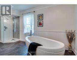 23 MACTAVESH CRESCENT - 32