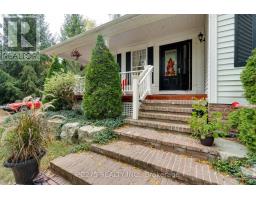 23 MACTAVESH CRESCENT - 5
