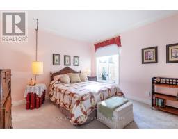 23 - 1040 RIVERSIDE DRIVE - 35