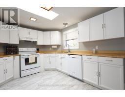 313 PINETREE LANE - 19