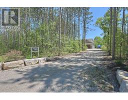 8437 GOOSEMARSH LINE - 6