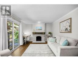 15 ROCKFORD CRESCENT - 13