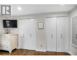 15 ROCKFORD CRESCENT - 17
