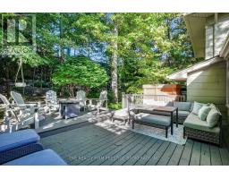 15 ROCKFORD CRESCENT - 25