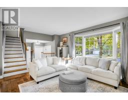 15 ROCKFORD CRESCENT - 5